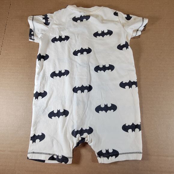 Batman Baby Unisex Gray Hoodie 0-3M & White Sleeper 4-6M Set with Logo Prints - Picture 9 of 13